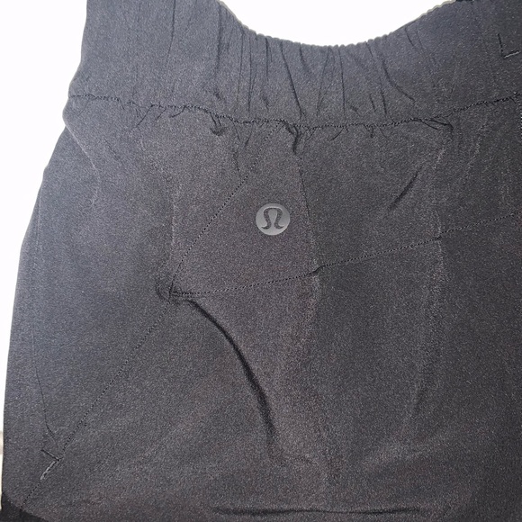 LULULEMON SHORTS BLACK - Picture 3 of 3